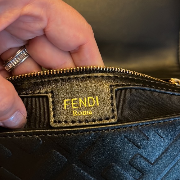 Fendi Baguette Logo Shoulderbag - Picture 13 of 16